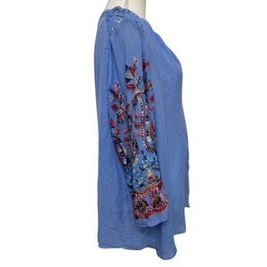 Lifestyle Attitude Embroidered Bell Sleeve Light Blue Top Size 1X NEW WITH TAGS
